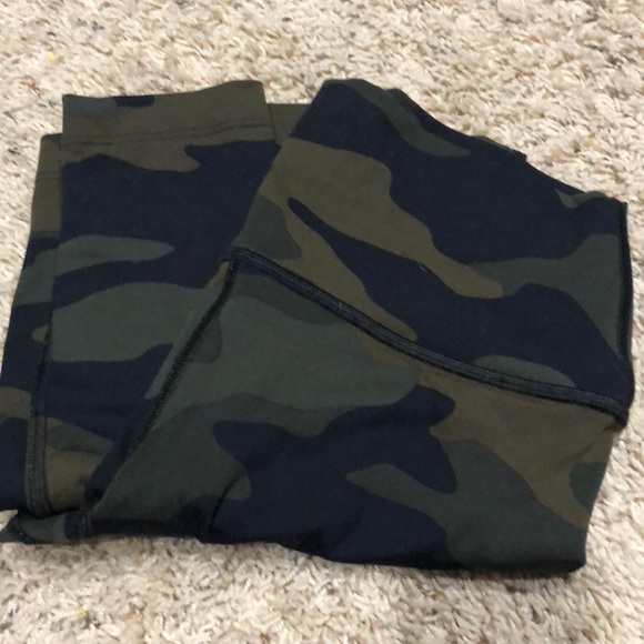 PINK Camo Ultimate Legging - Picture 1 of 4